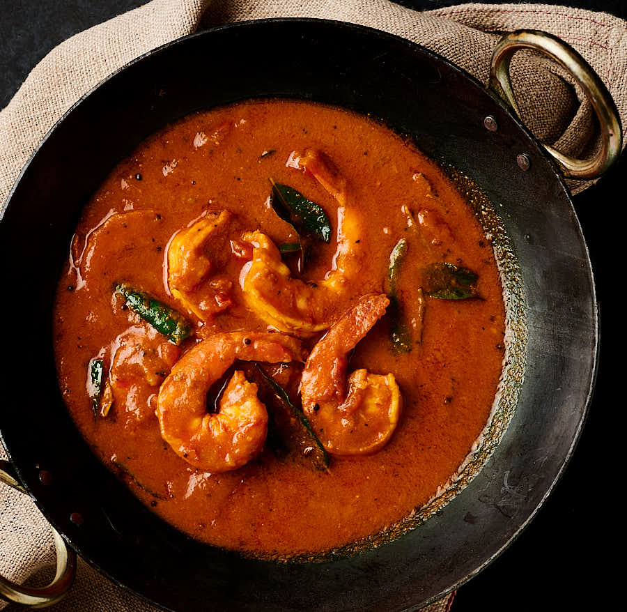Caril de gambas — prato tradicional indiano do Kohima